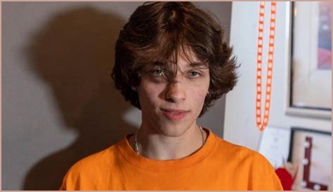 Christopher Sturniolo net worth, income and estimated earnings of Youtuber channel